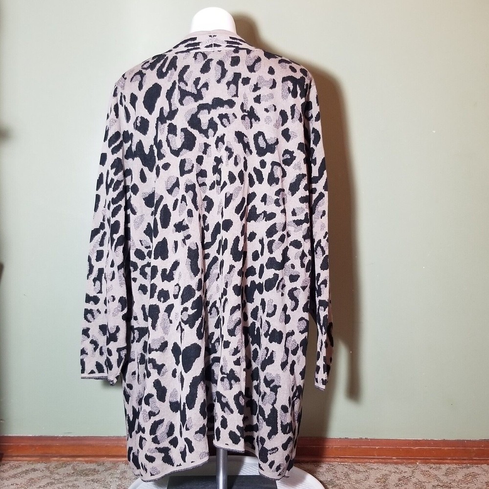 Catherines Black and Cream Animal Print Cardigan - Picture 9 of 11